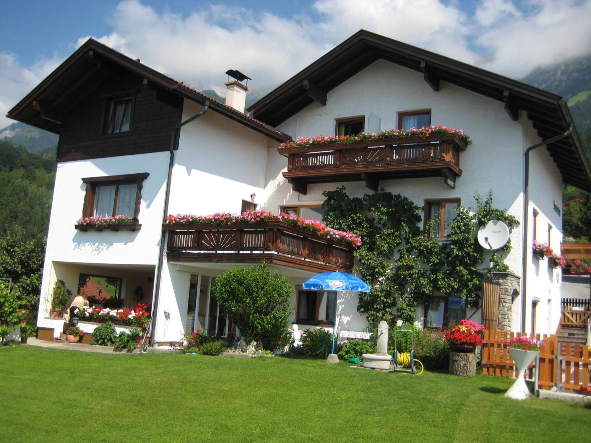Gaestehaus Sonnenheim Thaur Екстериор снимка